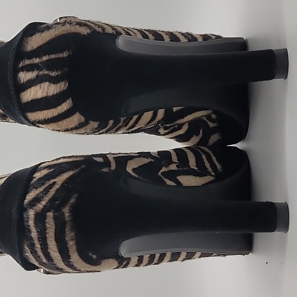 STUART WEITZMAN sz8 Pipenouveau Calf Hair Platform Bootie Zebra Print RA… - Picture 9 of 13